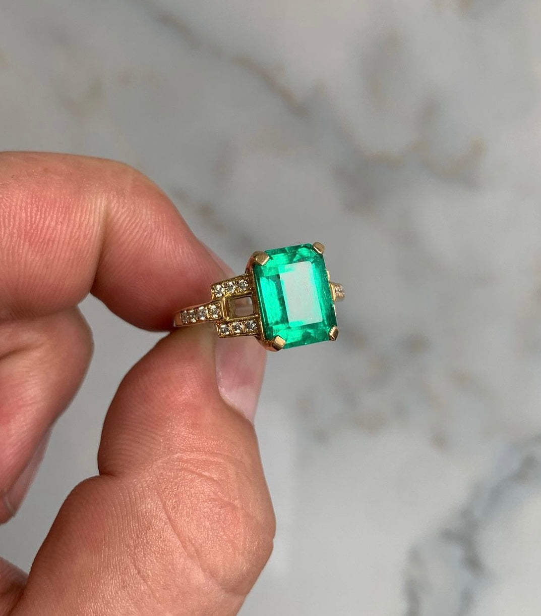 Anillo Alta Joyería - Esmeralda