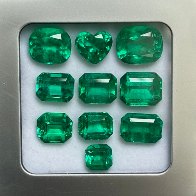 Lote de Esmeraldas de Alta Calidad - 28.70cts